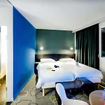 Ibis Styles Centre Port Hotel