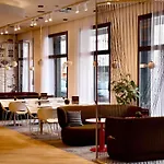 Ibis Styles Centre Port Hotel 3*