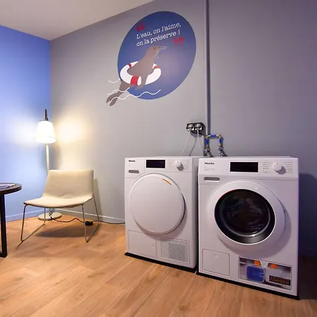 Ibis Styles Centre Port Hotel 3*