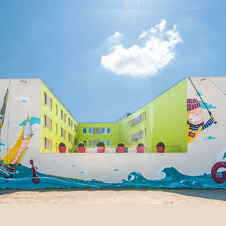 Ibis Styles Centre Port