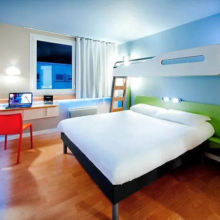 Ibis Styles Centre Port 3* Brest