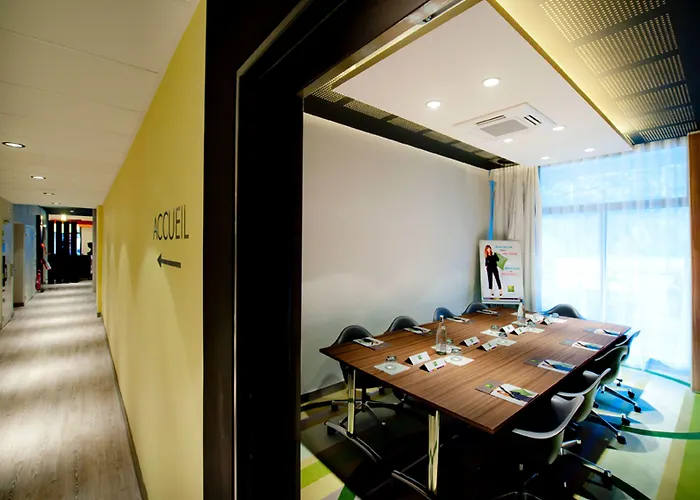 Ibis Styles Centre Port 3* Brest