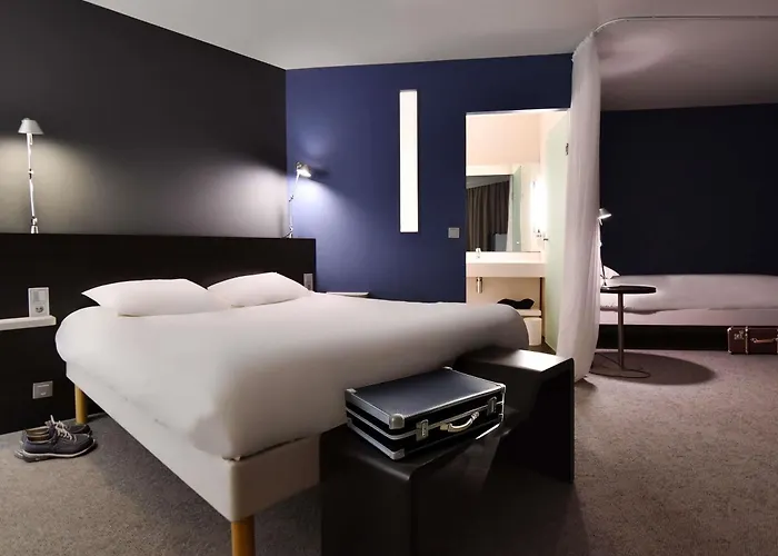 Hotel Ibis Styles Centre Port 3*