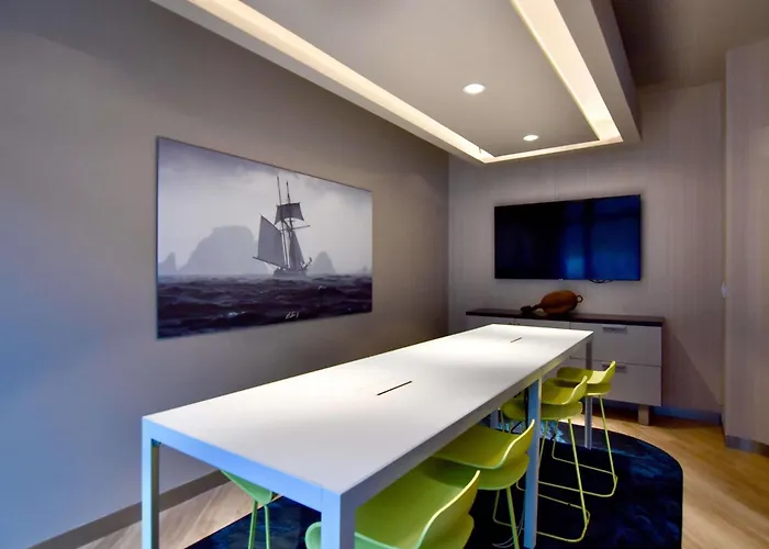 Ibis Styles Centre Port Brest