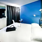 Ibis Styles Centre Port Hotel 3*