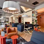 Ibis Styles Centre Port 3*