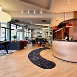 Hotel Ibis Styles Centre Port 3*