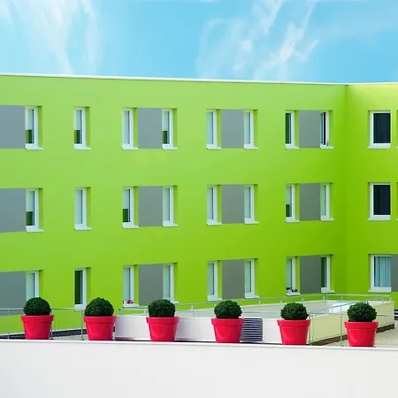 Ibis Styles Centre Port