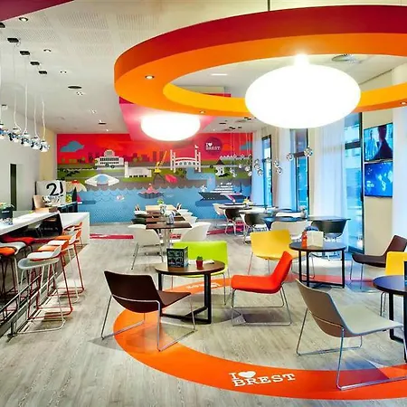 Ibis Styles Centre Port 3* Brest