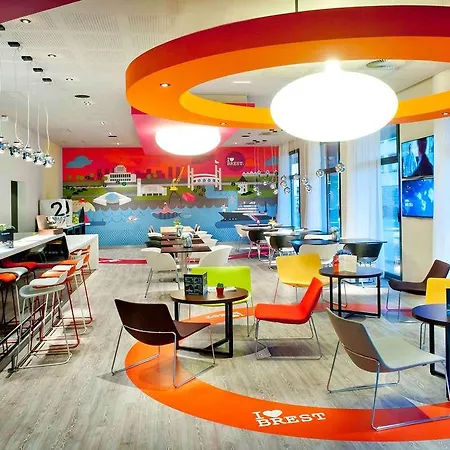 מלון Ibis Styles Centre Port