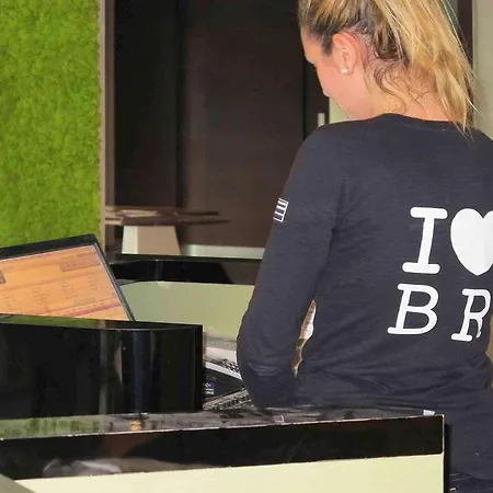 Ibis Styles Centre Port Hotel 3*