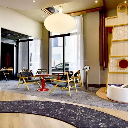 Ibis Styles Centre Port Hotel