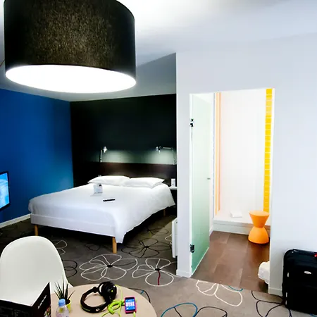 מלון Ibis Styles Centre Port 3*