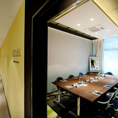 Ibis Styles Centre Port 3* Breszt