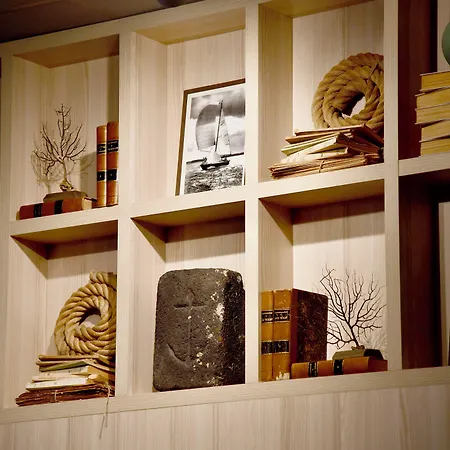 Ibis Styles Centre Port 3* Brest