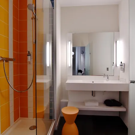 Hotel Ibis Styles Centre Port