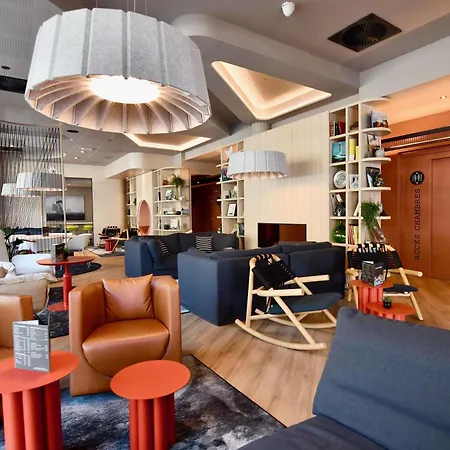Ibis Styles Centre Port 3*