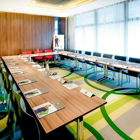 Ibis Styles Centre Port Szálloda Breszt