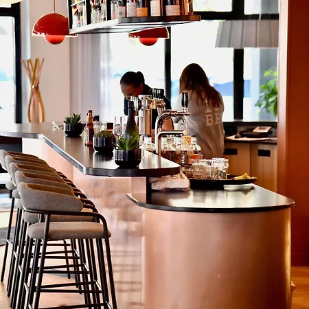 Ibis Styles Centre Port Szálloda