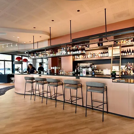 Ibis Styles Centre Port Breszt