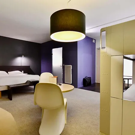 Ibis Styles Centre Port Hotel