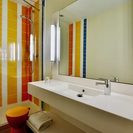 Hotel Ibis Styles Centre Port
