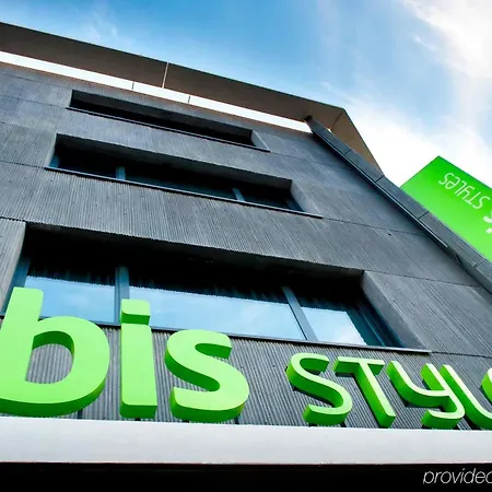 Hotel Ibis Styles Centre Port