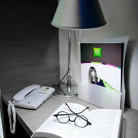 Ibis Styles Centre Port Отель 3*