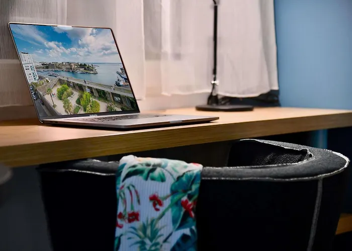 Ibis Styles Centre Port Отель