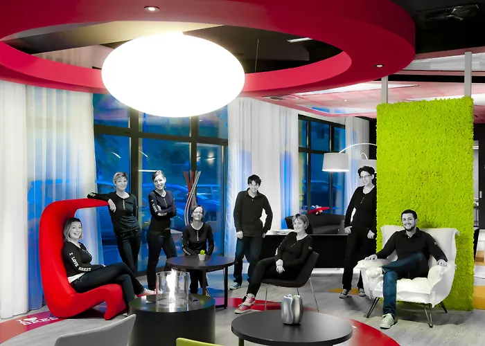 Отель Ibis Styles Centre Port