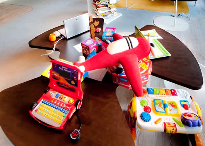 Ibis Styles Centre Port 3*