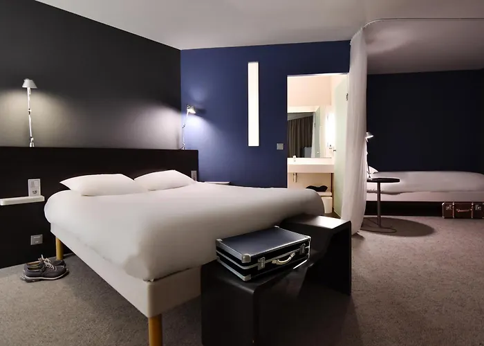 Ibis Styles Centre Port Брест