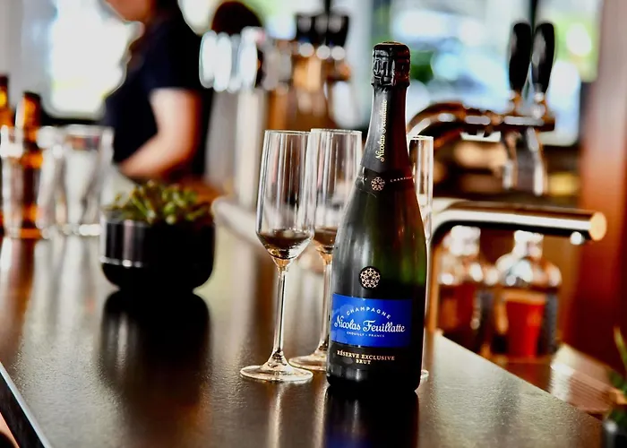 Ibis Styles Centre Port 3*